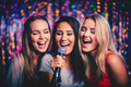 Privates Karaoke-Zimmer für bis zu 12 Personen in Dortmund